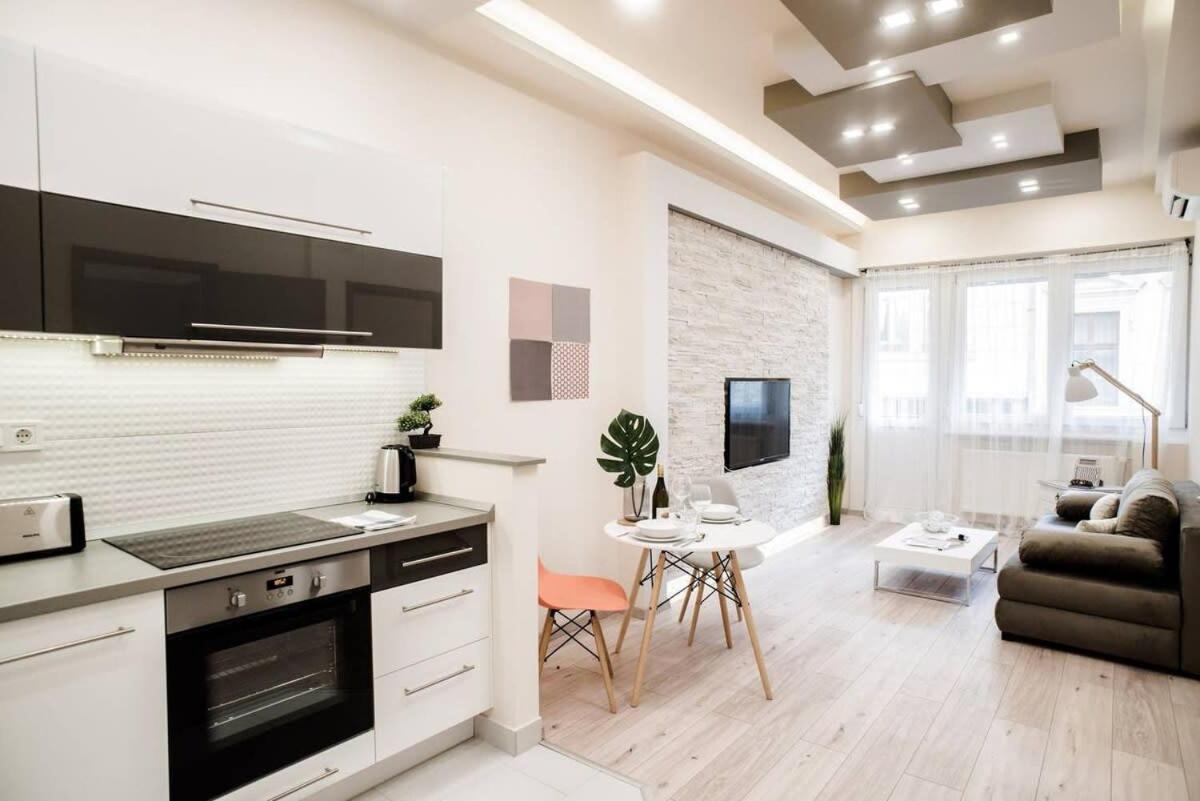 New Luxury Apartment In The Center With A/C Budapest Luaran gambar