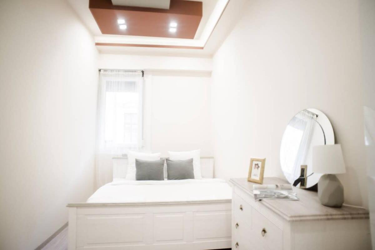 New Luxury Apartment In The Center With A/C Budapest Luaran gambar