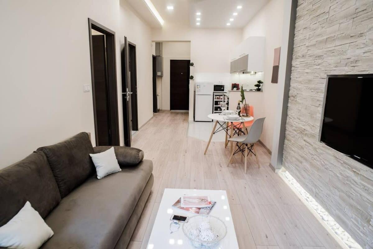 New Luxury Apartment In The Center With A/C Budapest Luaran gambar