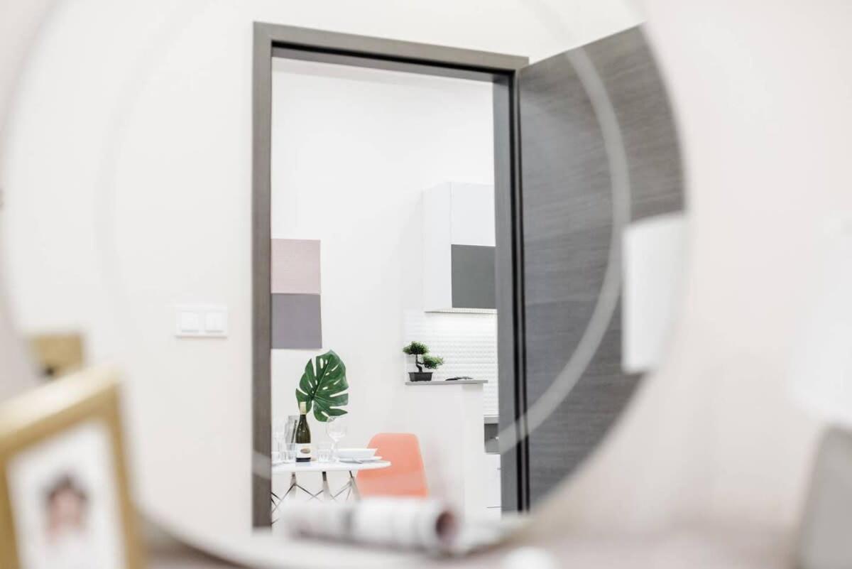New Luxury Apartment In The Center With A/C Budapest Luaran gambar